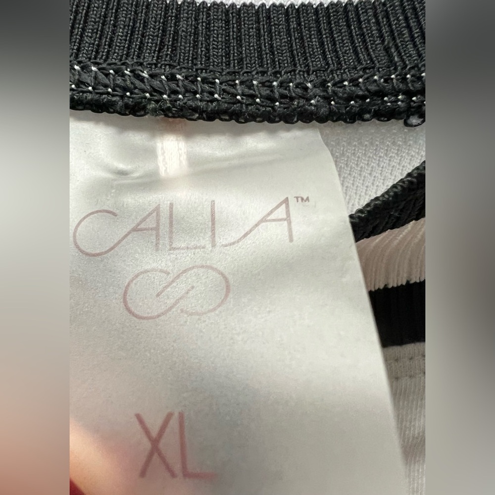 Calia - XL - New With Tags - Women's White and Black Trim Rib Crop Tank - Picture 5 of 9